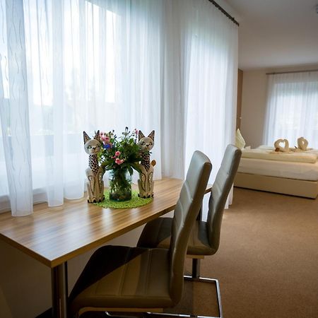Gaestehaus Krappinger/Pizzeria Mamma Mia Ossiach Dış mekan fotoğraf