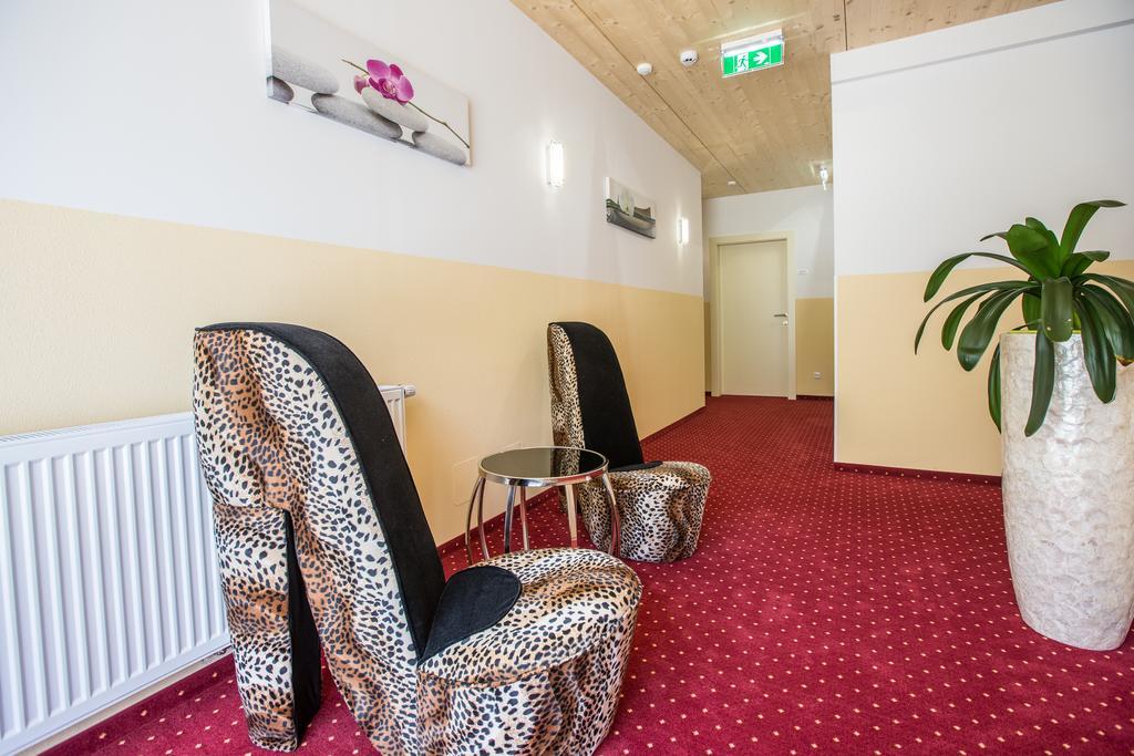 Gaestehaus Krappinger/Pizzeria Mamma Mia Ossiach Oda fotoğraf