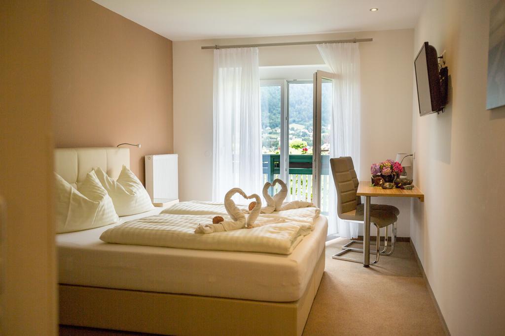 Gaestehaus Krappinger/Pizzeria Mamma Mia Ossiach Dış mekan fotoğraf